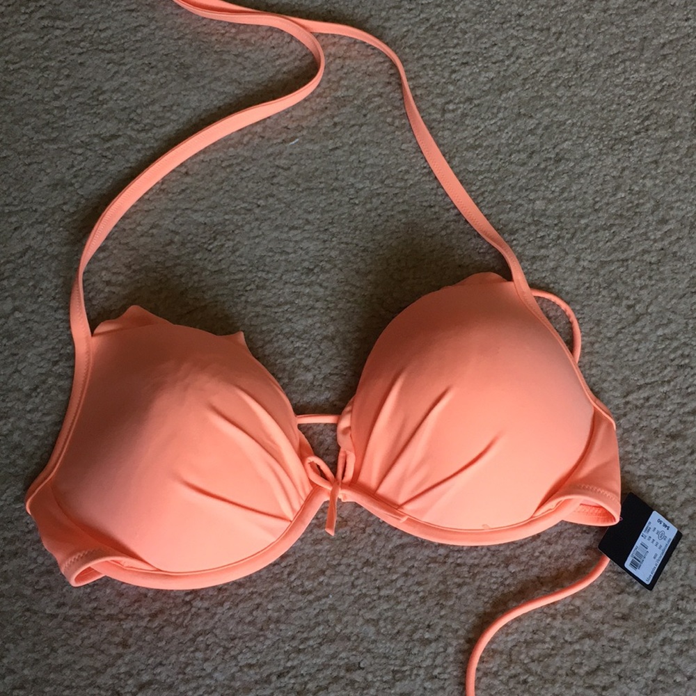 New Victoria’s Secret bathing suit top